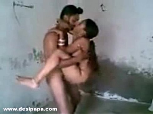 Thundercloud reccomend punjabi couple kissing