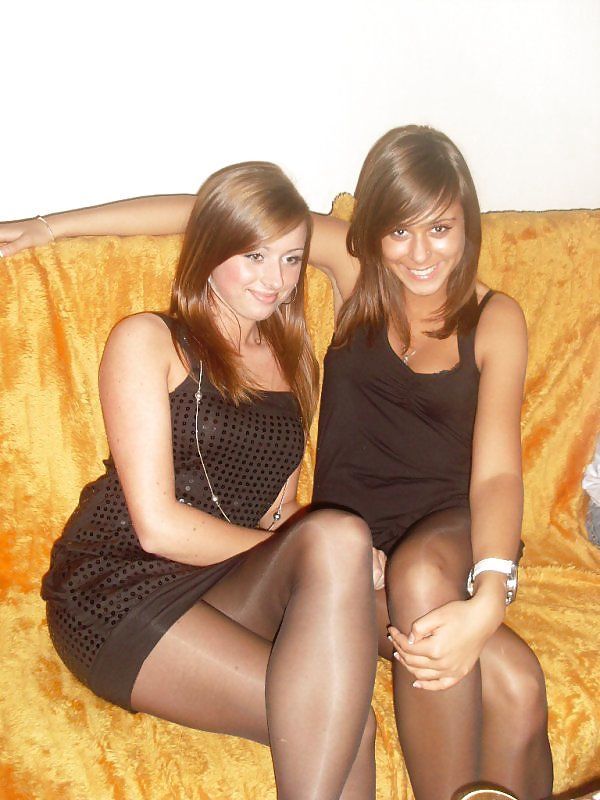 Gr8 B. recommendet Very hot girl tease in black pantyhose - www.boobsspider.com