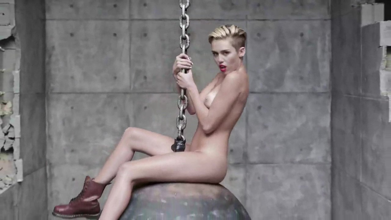 Ki-No-Wa reccomend Miley cyrus naked sexy moving photos
