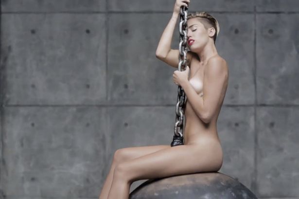 Sammie reccomend Miley cyrus naked picks