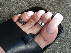 Long nails latina