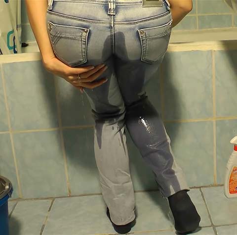 best of Jeans pissing through