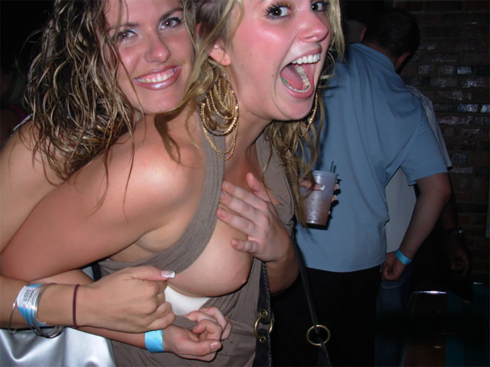 best of Friends boobs playing