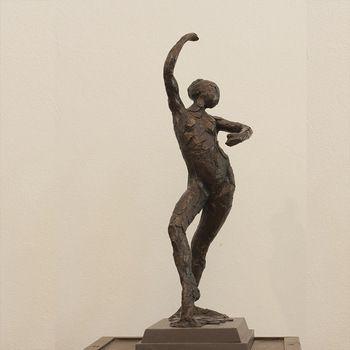 General reccomend Antique bronze naked dancer