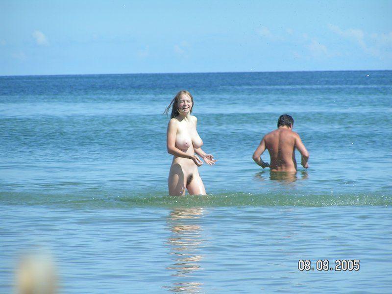 Beach candid nude girl big boobs