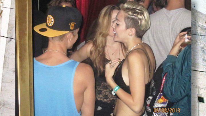 Miley cyrus having sex with jb