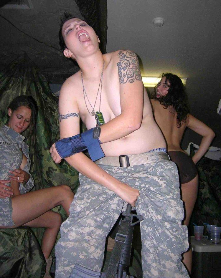 Shadow reccomend Military girl showing pussy