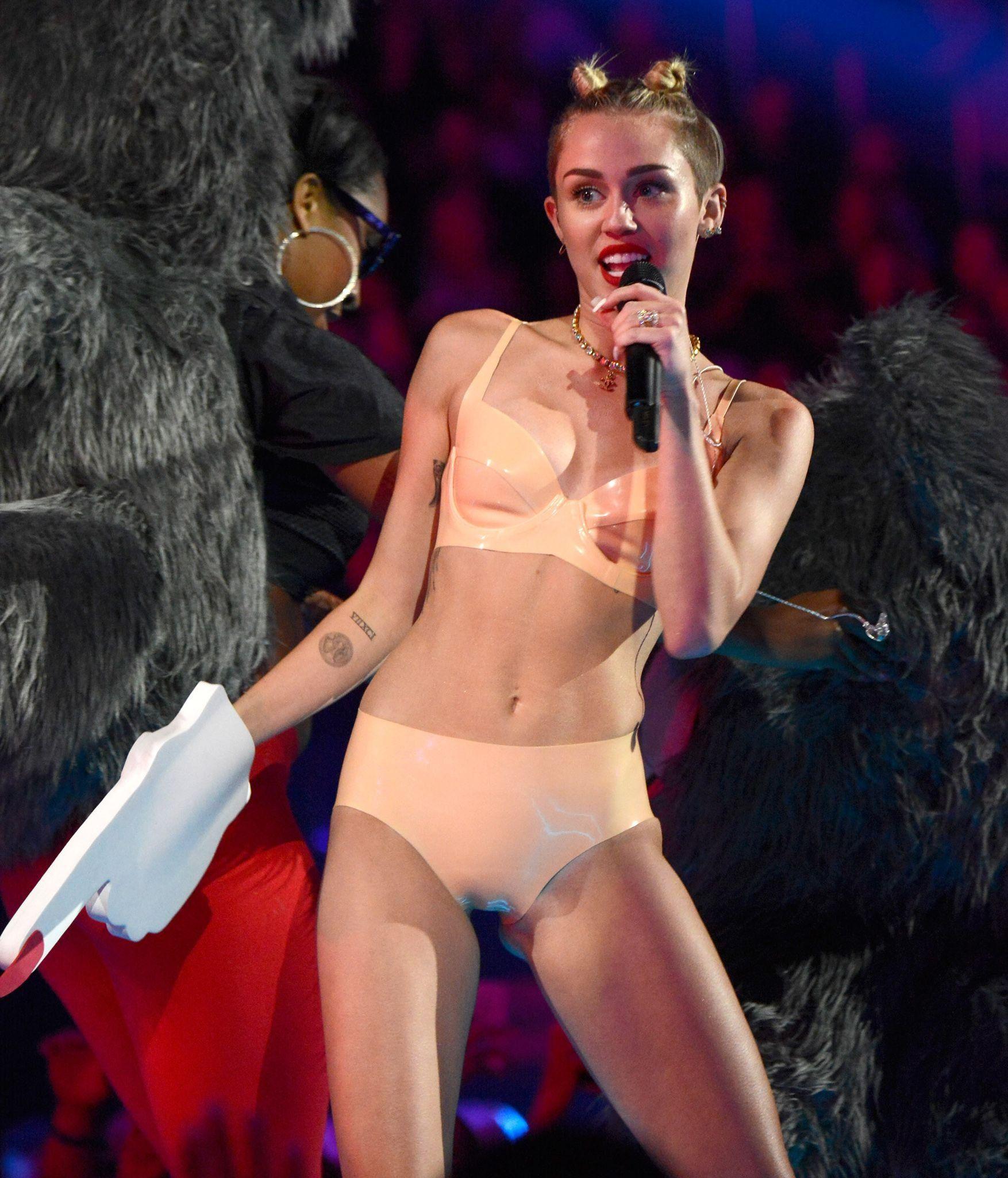 Miley cyrus vma performance
