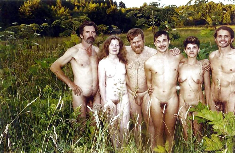Family nudist pic img