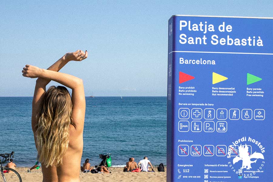 Topless wemon in barcelona