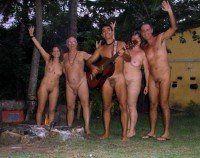 Maddux reccomend Photos of nudist family camping