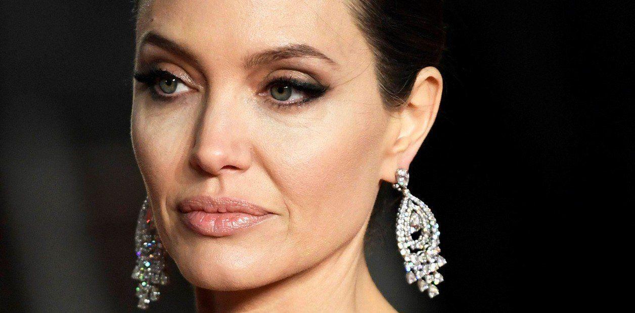 Angelina jolie gand xxx video 2018