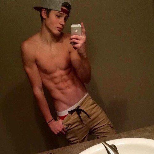 Nude photos - abs Fit Dudes