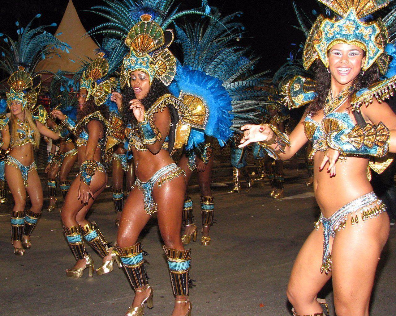 Black girls at rio carnival