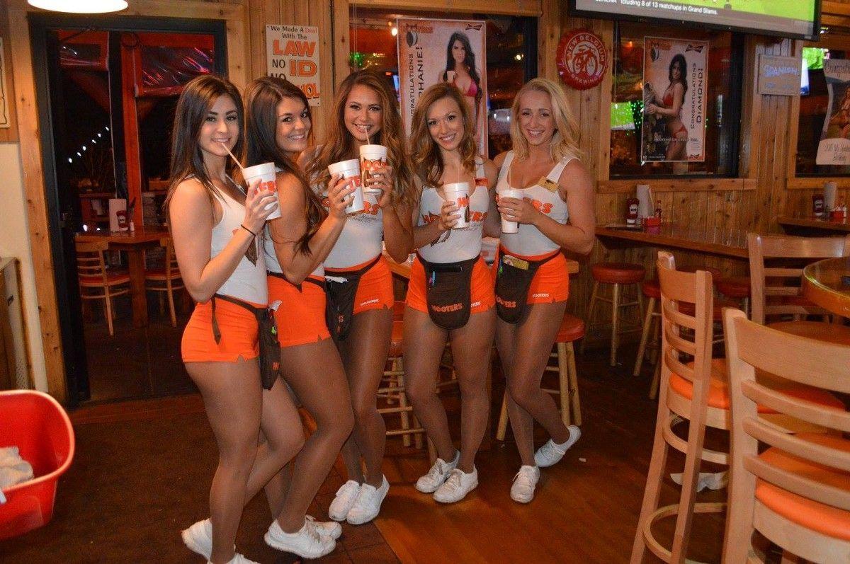 Hooters costumes for women