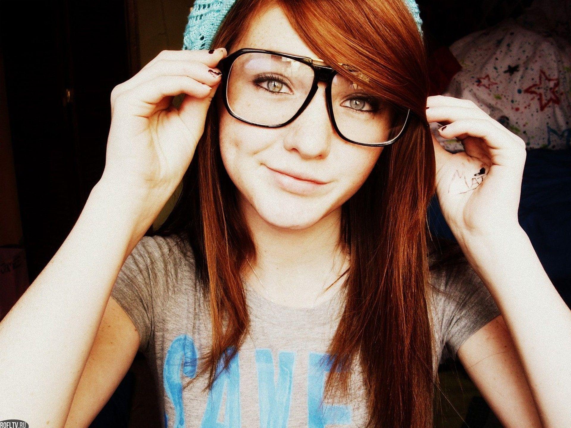 Ki-No-Wa reccomend Hot redhead girl with nerd glasses