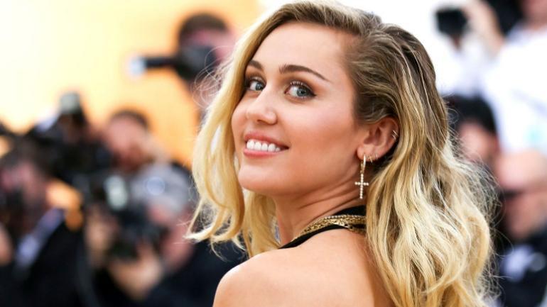V-Mort reccomend Miley Cyrus