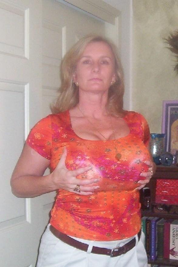 Busty mature free pictures