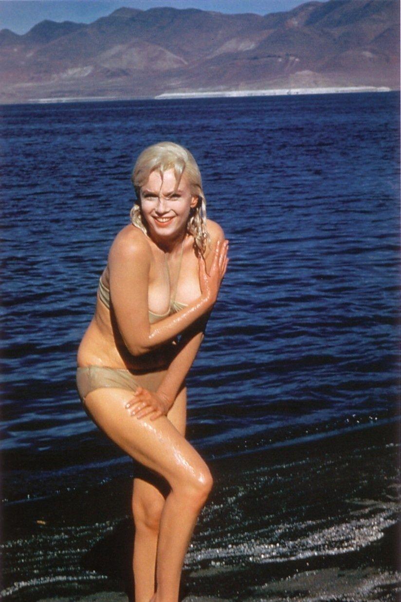 Marilyn monroe big tits