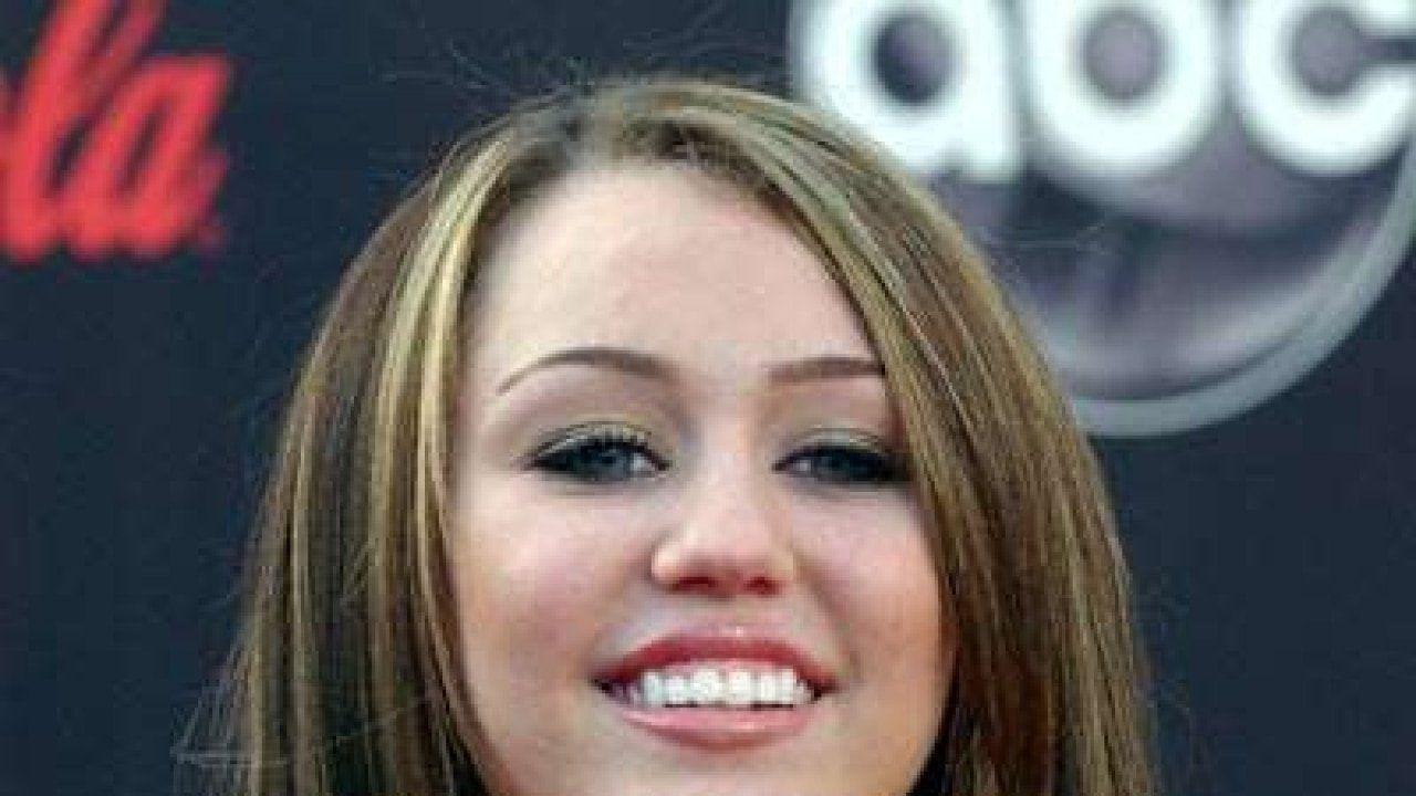 Miley cyrus perez hilton uncensored upskirt