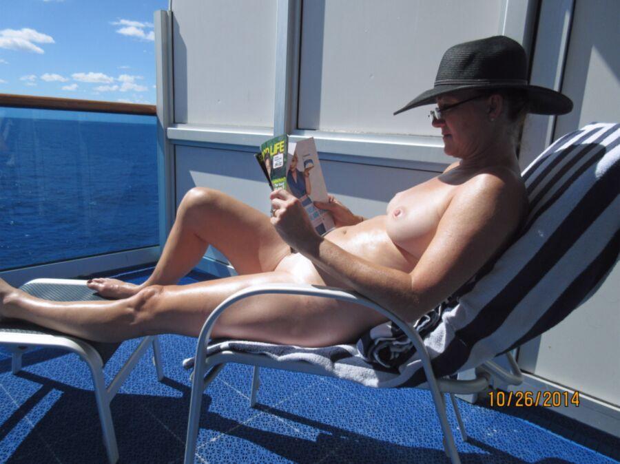 Radar reccomend Nude mature cruiseship pictures