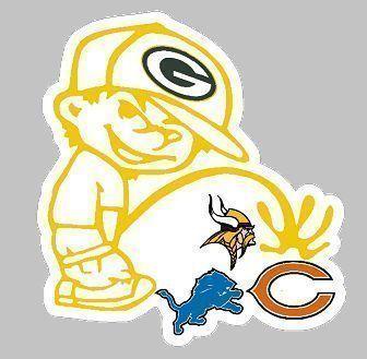 Packers peeing on the bears helmet