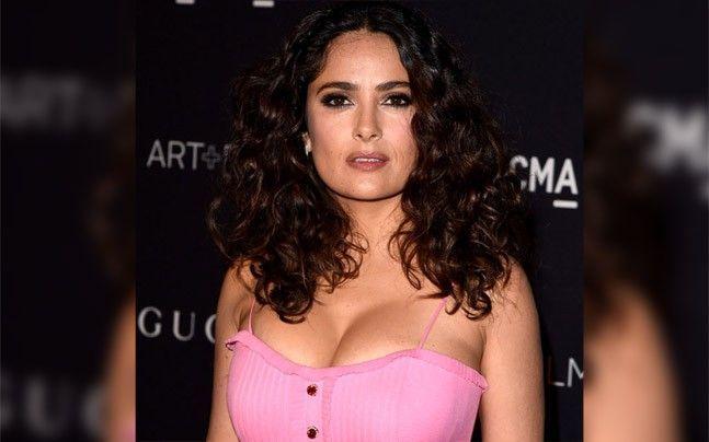 Sideline reccomend Salma hayek there is sex her